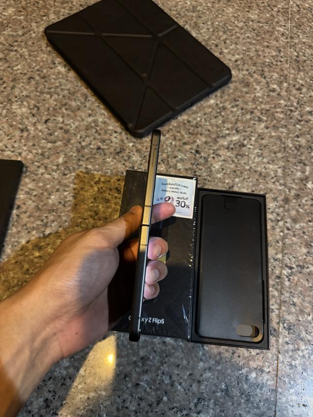 ขายSamsungFlip5สีGreen512กิ๊กสูนTrueยกกล่องจอกางสุดไม่มีจุดไม่มีเส้นหายากมากๆ 6