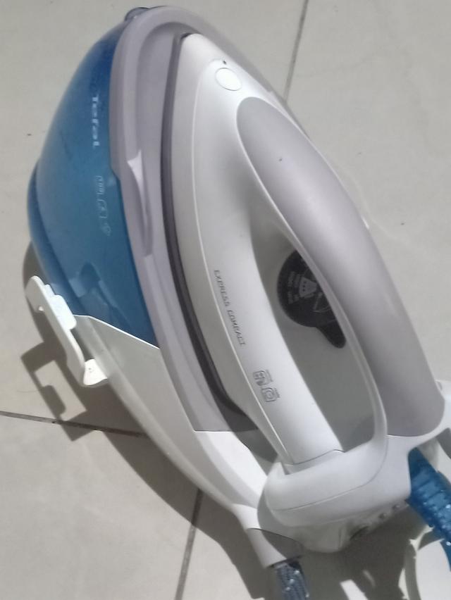 ขายเตารีด tefal มือสองไอน้ำแรงดันแบบแยกหม้อต้มสภาพสวยเครื่องพร้อมใช้งานของอยู่ที่บางพลีสนใจทักมาได้ 0649071510