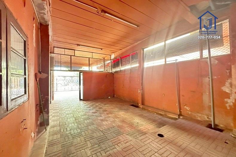 ขายทาวน์โฮม 2 ชั้น 41 ตารางวา ซอยนวมินทร์ 111 หลังมุม ใกล้ทางด่วนเอกมัย-รามอินทรา 9