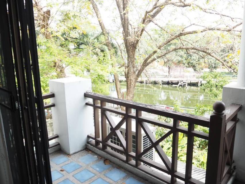 คุ้มสุด ขายบ้านริมน้ำ สุขุมวิท77 ที่ดิน28ตร.ว อ่อนนุช21 บ้านสวยร่มรื่น ใกล้ Makro700ม. โรงเรียนนานาชาติ รถไฟฟ้าBTS เข้าออกได้ศรีนครินทร์ พัฒนาการ 1