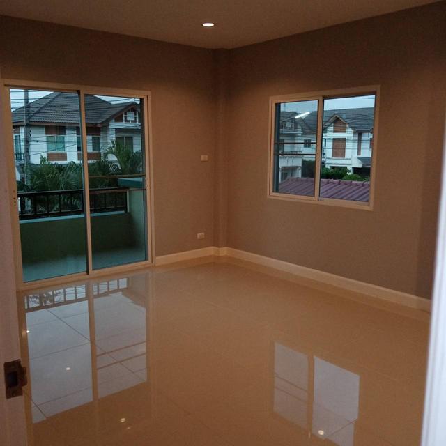 ขายถูกบ้านเดี่ยว 2 ชั้น หมู่บ้าน วิสต้าวิลล์โครงการ3 คลอง8  Vista Ville 3 Klong 8 ขนาด 93 ตรว. 3 นอน 3 น้ำ บ้านสวย  หลังมุม บ้านเปล่าใหม่มาก จอดรถในบ 5