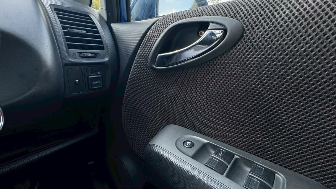 รหัสรถ TPV316 🎊 Honda Jazz 1.5 GD 🎊 2004 รูปที่ 11