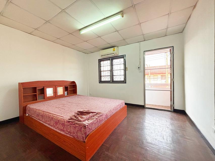 หมู่บ้านการเคหะ1 ซ.เคหะ 1/1 ถ.โรจนะ ต.หันตรา อ.อยุธยา จ.พระนครศรีอยุธยา 13