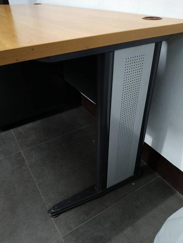 โต๊ะทำงาน หน้าไม้สีน้ำตาล ขาเหล็ก + ตู้ใส่เอกสาร ยี่ห้อ LOGICA 2