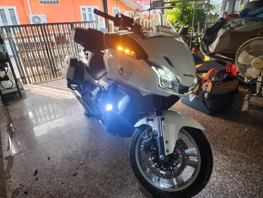 มอเตอร์ไซค์​ Honda​ CTX​ 1300 รูปที่ 4