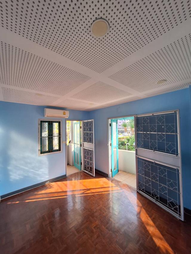 บ้านทาวน์เฮาส์ 3 ชั้น 4