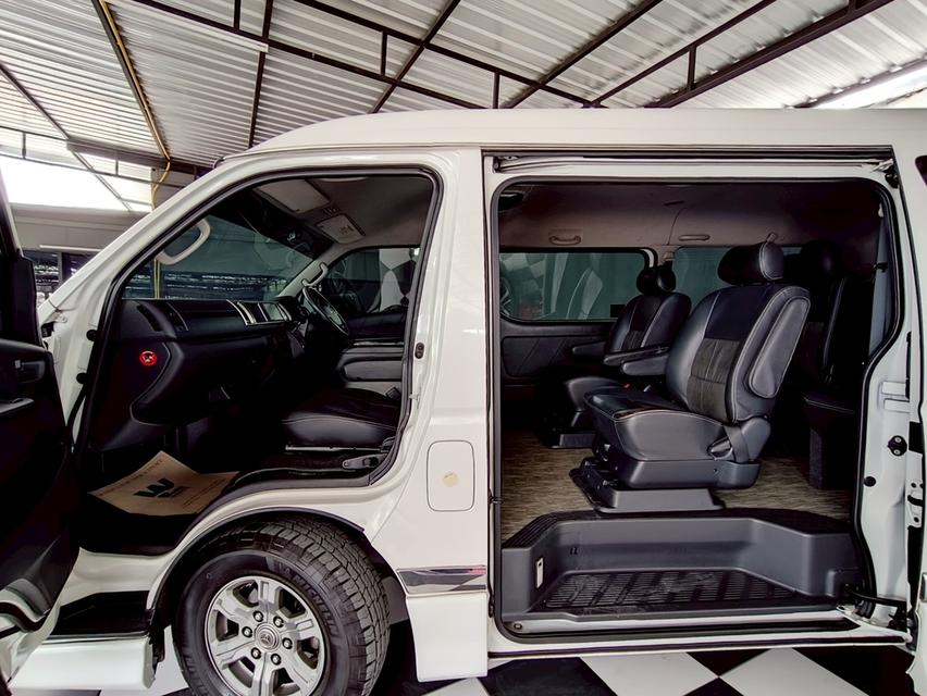   TOYOTA VENTURY, 3.0 V  ปี 2017 Mile 190,xxx km. (729,000) 🚩ตัวท็อปสุด ประตูไฟฟ้า ดีเซล  11