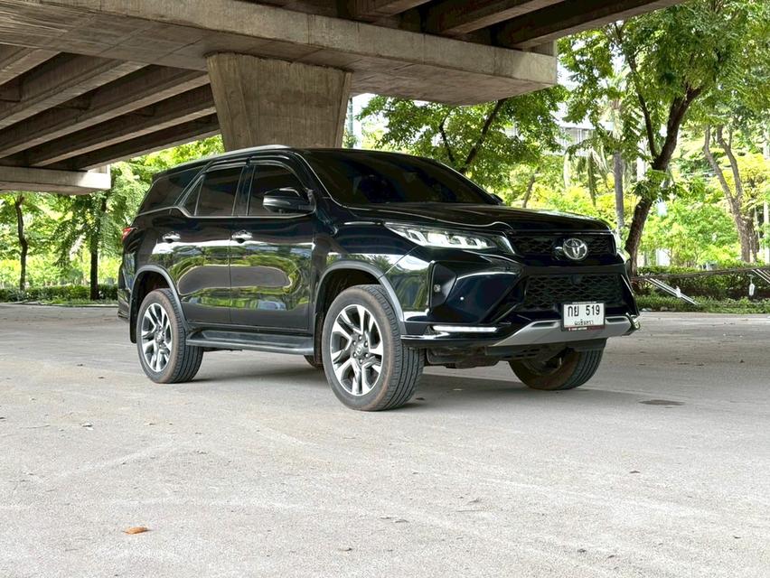 ขายรถ Toyota Fortuner Legender 2.4 2WD ปี 2022 สีดำ เกียร์ออโต้