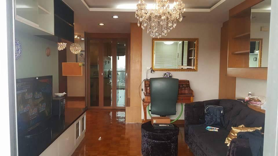 คอนโดหรูราคาถูก Silom Suite 2