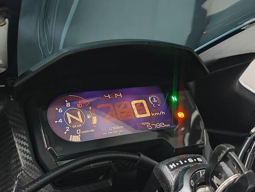 ออกรถ0บาท CBR500R สภาพป้ายแดง 9