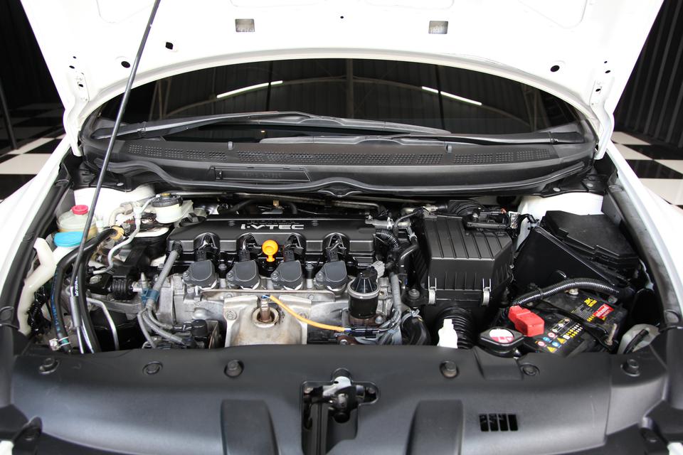 HONDA Civic FD 1.8 E i-VTEC [AS] TOP AUTO ปี 2011 โฉมไฟท้ายเหลี่ยม สีขาว มือเดียว  6
