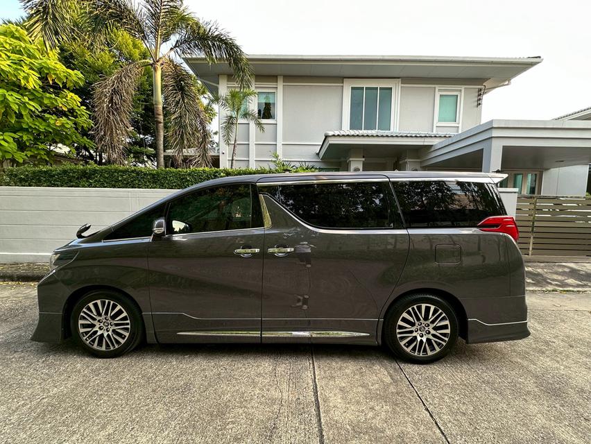 TOYOTA ALPHARD 2017 เจ้าของขายเอง