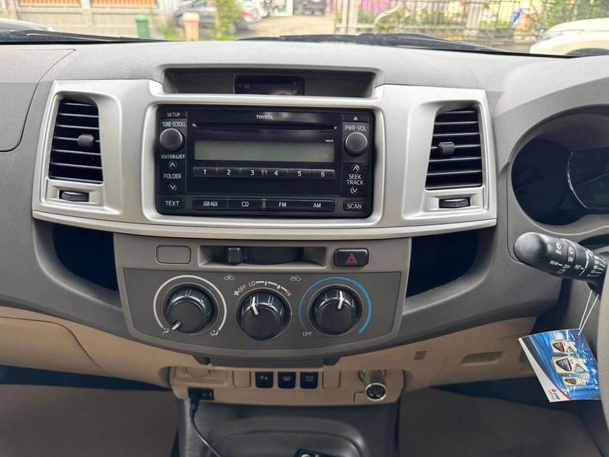 Toyota Fortuner รุ่น G SUV 2WD เกียร์AUTO เครื่อง2.5cc. ดีเซล ปี2013 รูปที่ 6