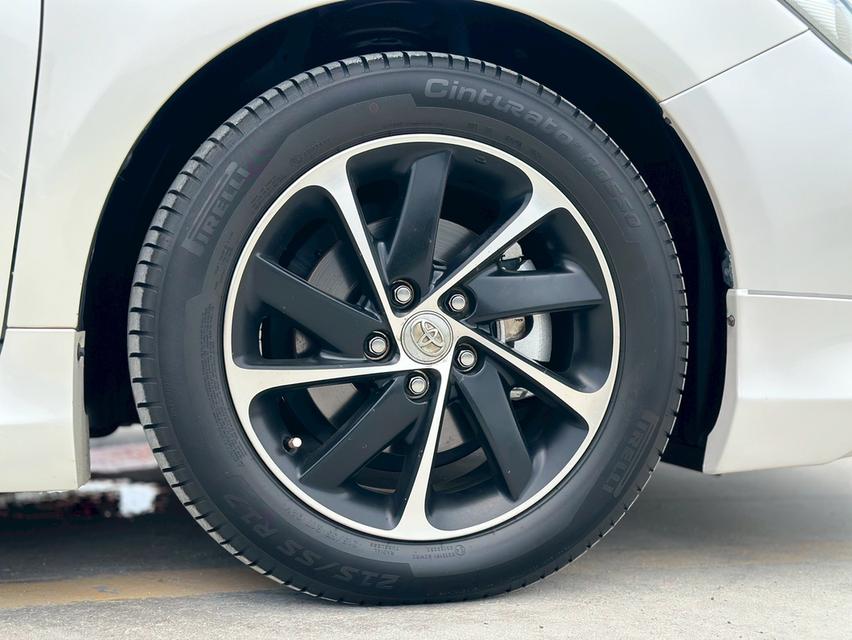 รหัสรถ PEAT4446 Toyota Camry 2.0 G Extremo สีขาวมุก ปี 2017  15
