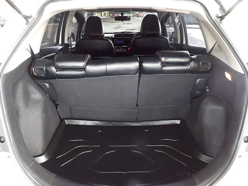 รหัสรถ KCY6424 HONDA JAZZ GK 1.5V PLUS AUTO ปี 2019 12