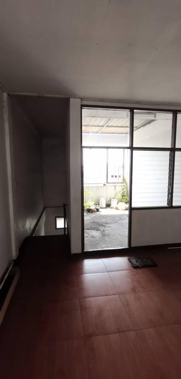 อาคารพาณิชย์ หน้าเมืองเอก 4