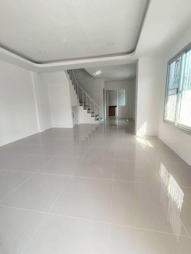 🔥 ต่ำกว่า 2 ล้าน! หลังมุมนอก 2 จอด ฟรีโอน แบบนี้ในหทัยราษฎร์หาไม่ง่าย! 6