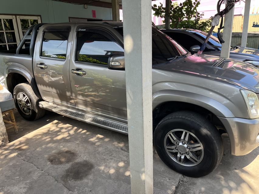 ISUZU Dmax 3.0 LS VGS TERBO 2