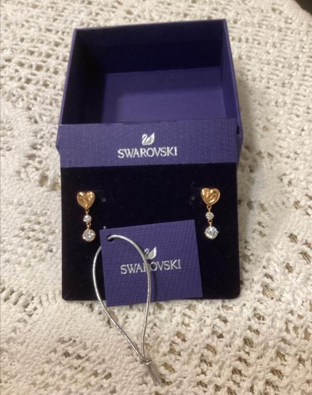 Swarovski life long ต่างหูหยดน้ำสีโรสโกลด์