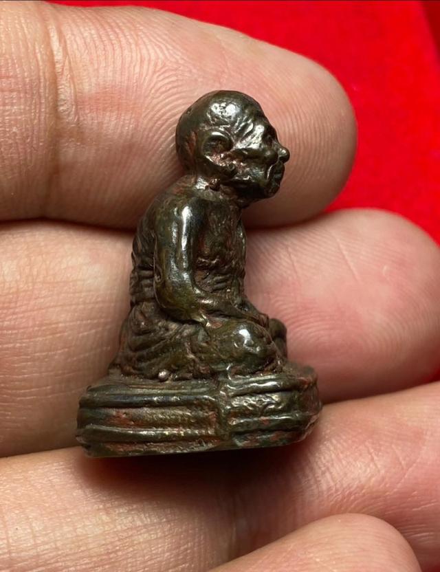 หลวงปู่ทวดวัดช้างให้