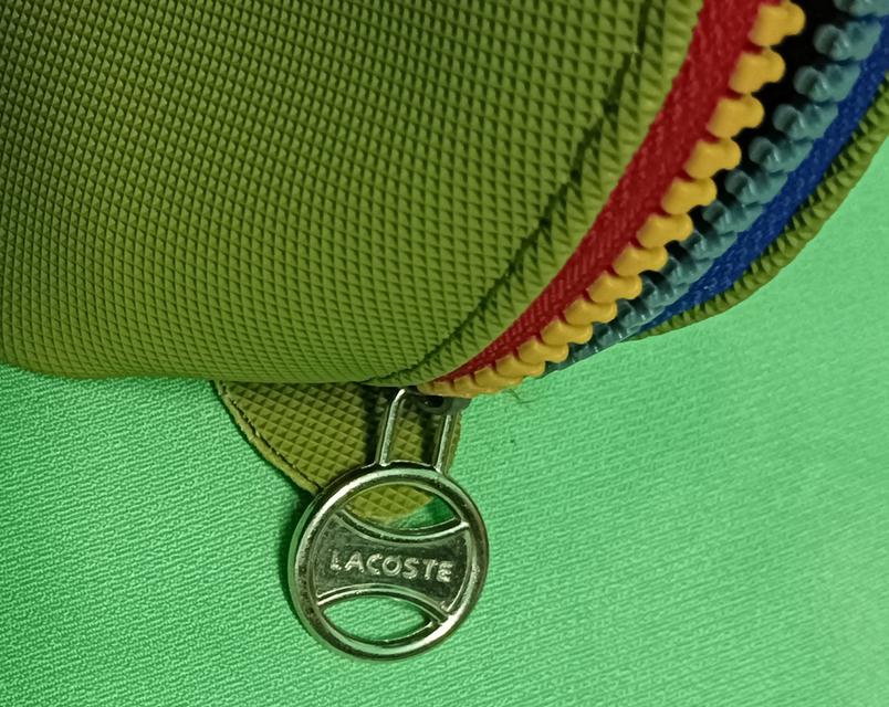 กระเป๋าถือยี่ห้อ Lacoste