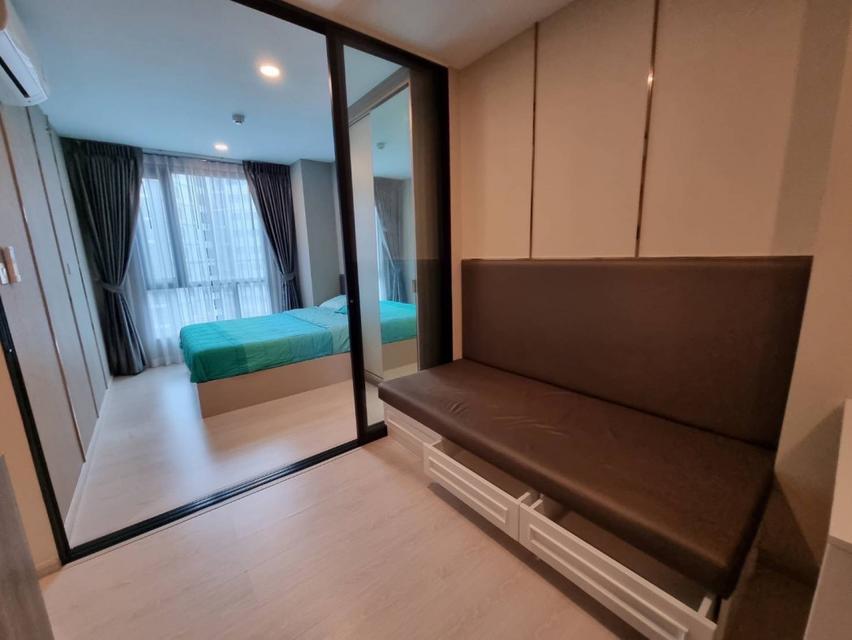 ให้เช่า Knightsbridge Paholyothin Interchange, 35 ตร.ม.,ชั้น 11 FULLY FURNISHED วิวสระ 1