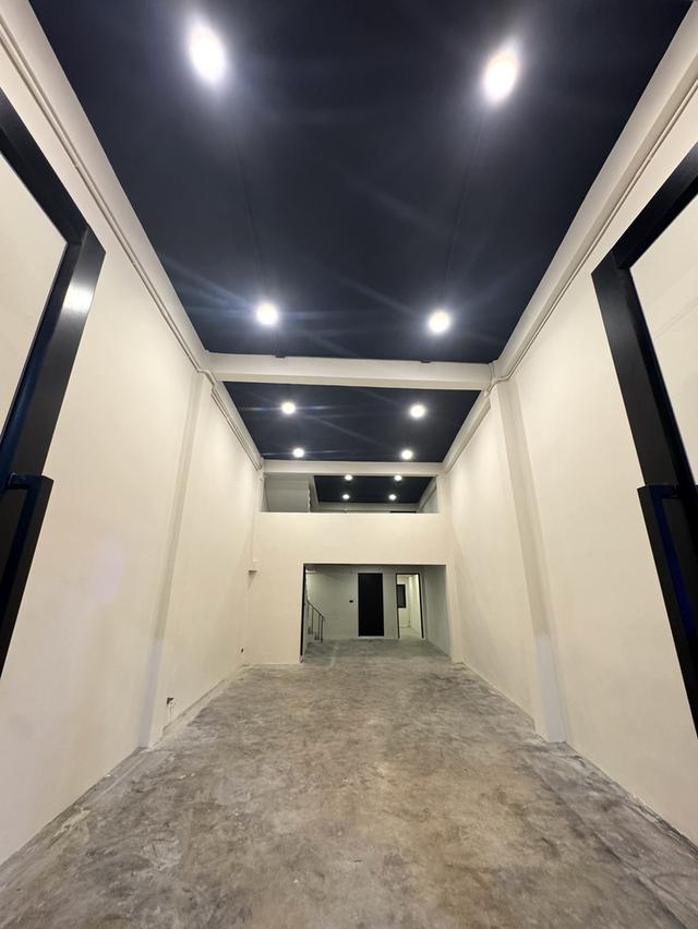 BTS ปุณณวิถี! ให้เช่า ตึกแถว/อาคารพาณิชย์ 4.5 ชั้น รีโนเวทใหม่ (พื้นที่ 450 ตร.ม.) เหมาะทำ ธุรกิจ/ออฟฟิศ/โชว์รูม สุขุมวิท 101/1 (ป้ายโฆษณาฟรี 2 จุด) 4