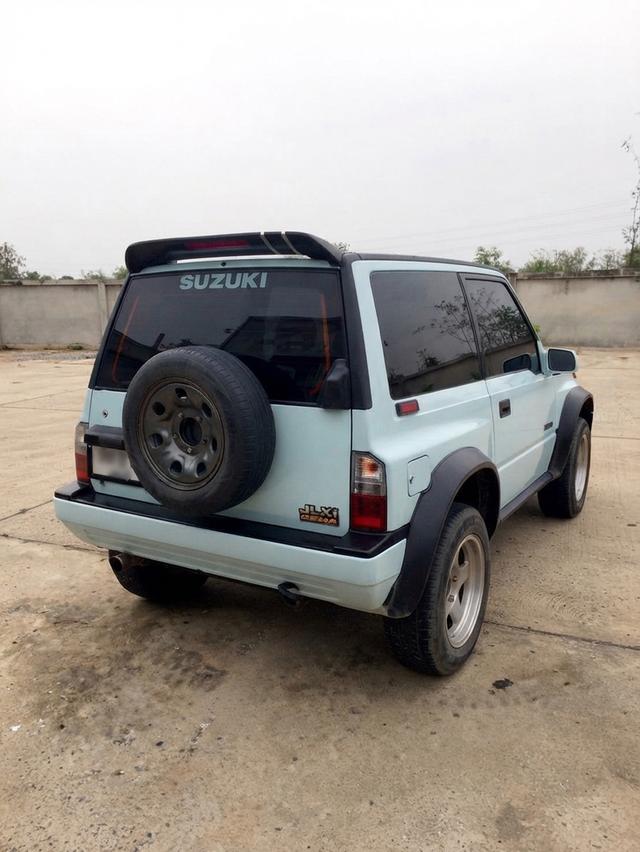 ชุดแต่งสปอยเลอร์หลัง Suzuki Vitara 3 ประตู พร้อมไฟเบรก ทรงสปอร์ต งานไฟเบอร์กลาส งานสีรองพื้นดำ