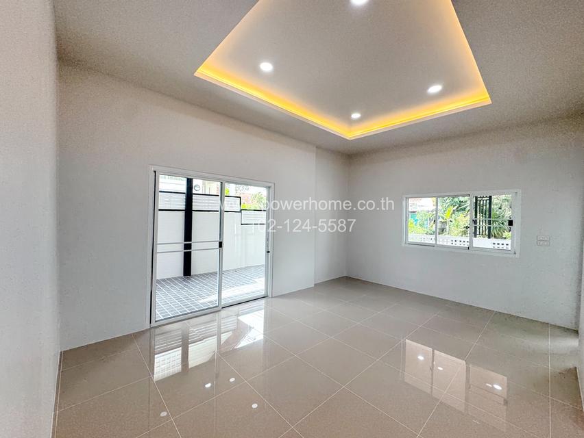หมู่บ้านวรางกูล ลำลูกกาคลอง 4 ใกล้ตลาดกลางลาดสวาย ถนนลำลูกกา ต.ลาดสวาย อ.ลำลูกกา จ.ปทุมธานี  12