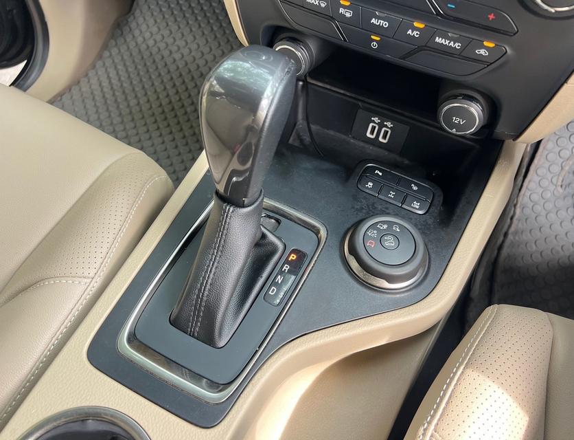 รหัสรถ AP3856 FORD EVEREST 3.2 4WD TITANIUM+ 2016 12