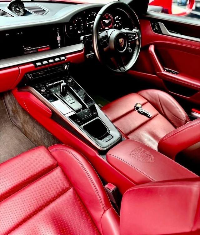 Porsche 911 Carrera S 3.0 (992) 3