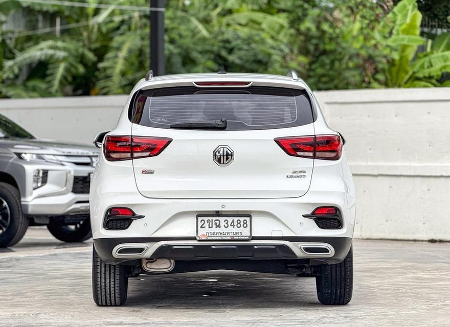 ปี 2020 MG ZS, 1.5 D+ โฉม ปี17-ปัจจุบัน สีขาว จดทะเบียน ปี 21 เครื่องยนต์เบนซิน เลขไมล์ 46,910 km. มือเดียวป้ายแดง 2