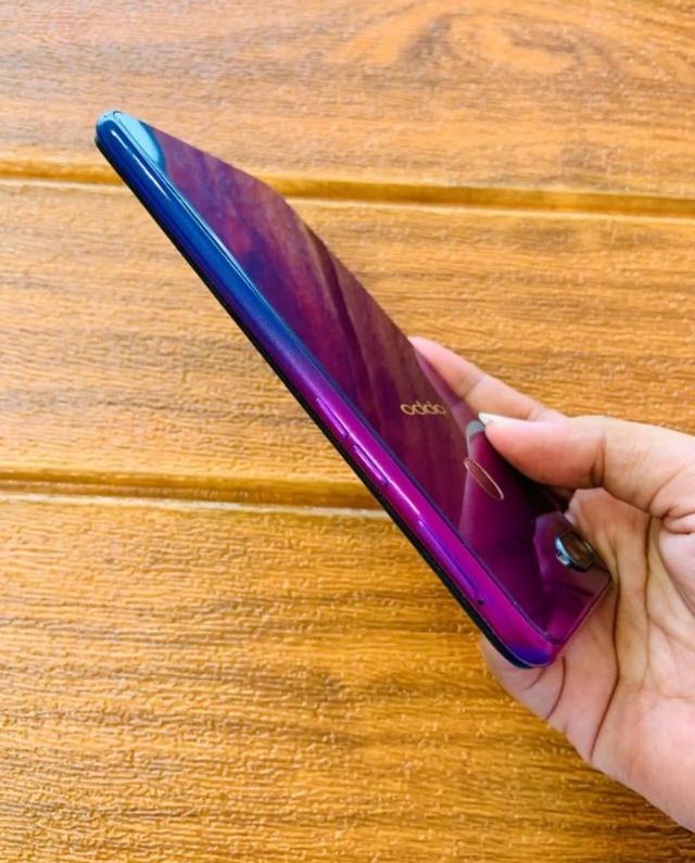 Oppo F9 สีม่วง 4