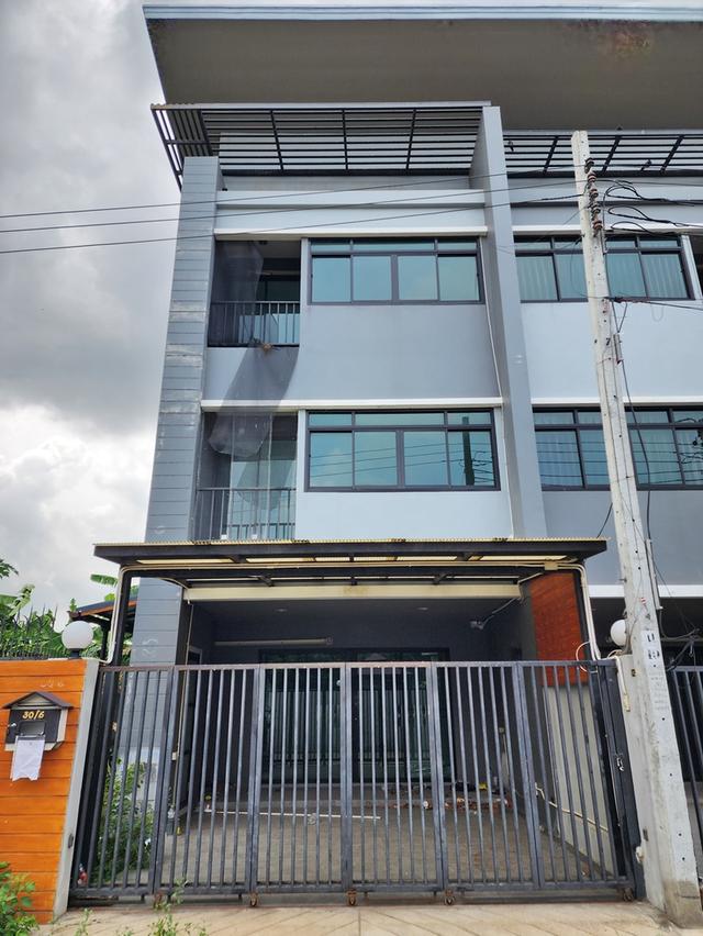 ขาย ทาวน์เฮ้าส์ 3 ชั้น หลังริม 35.1 ตร.ว. ซ.เทิดราชัน 27 ดอนเมือง 1