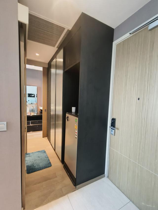 คอนโดมิเนียม แอชตันสีลม ใจกลางกรุงเทพ ติดรถไฟฟ้าศาลาแดงและช่องนนทรี ขึ้นทางด่วนสะดวก ออกต่างจังหวัดง่าย 1