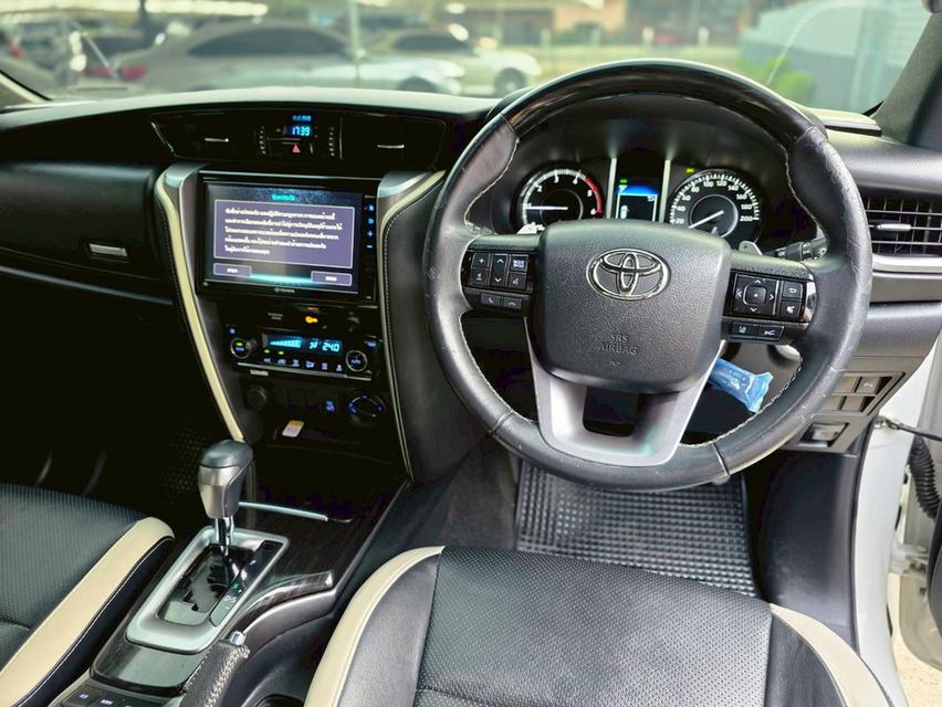 TOYOTA FORTUNER 2.8 LEGENDER 4WD ปี 2021 9
