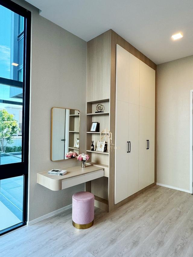 Luxury House For Sale or Rent VIVE Krungthep Kreetha next to Wellington School 11