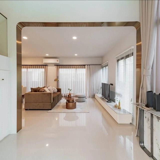 ให้เช่าบ้านหรูพร้อมเข้าอยู่ โครงการ บุราสิริ กรุงเทพกรีฑา 