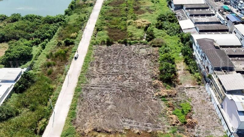 ที่ดิน 4 ไร่ ซอย เทียนทะเล 26 - บางขุนเทียน ทำเลดีมาก เข้าซอยเพียง 400 เมตร 5