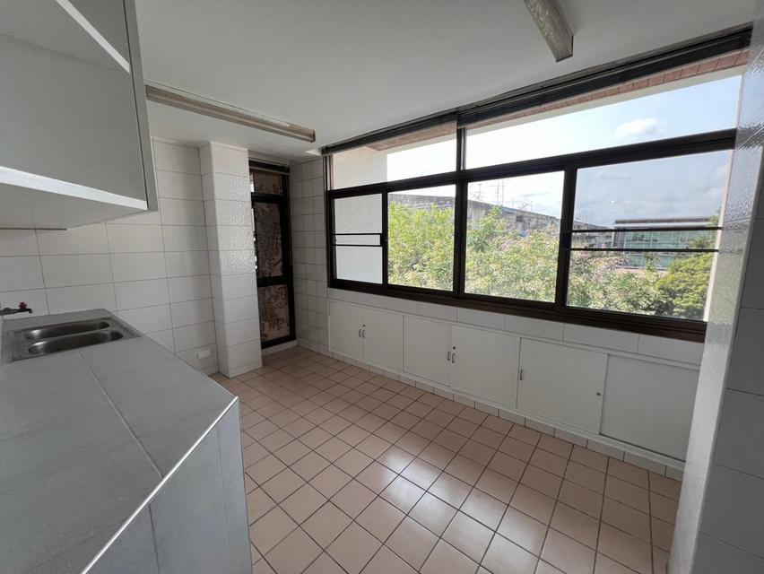 สำนักงานให้เช่า ตลิ่งชัน ติดถนนบรมราชชนนี (ข้างสถานีตำรวจตลิ่งชัน) 9