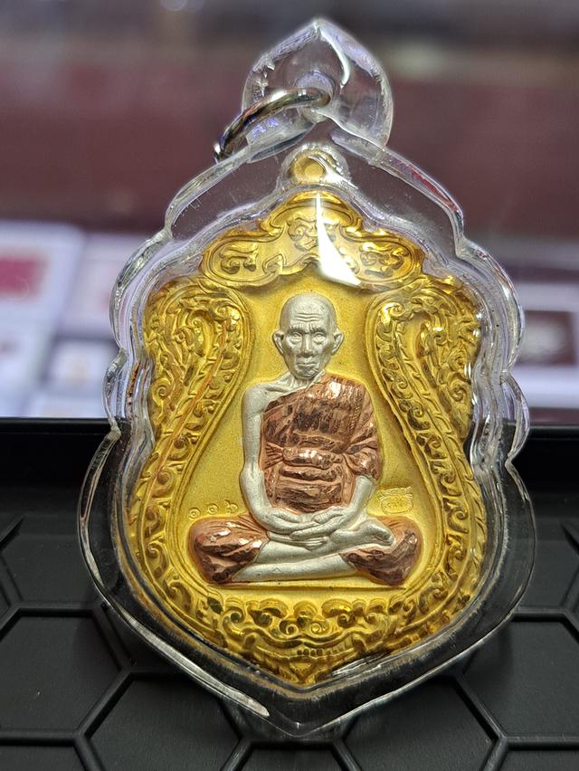 หลวงพ่อรวยเนื้อเงินสวยๆๆ