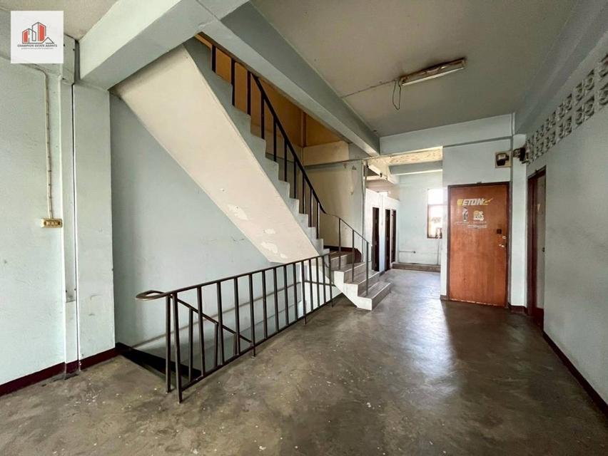 อาคารพาณิชย์ติดริมถนนหลักเพชรเกษม มีที่จอดรถด้านหลัง 6