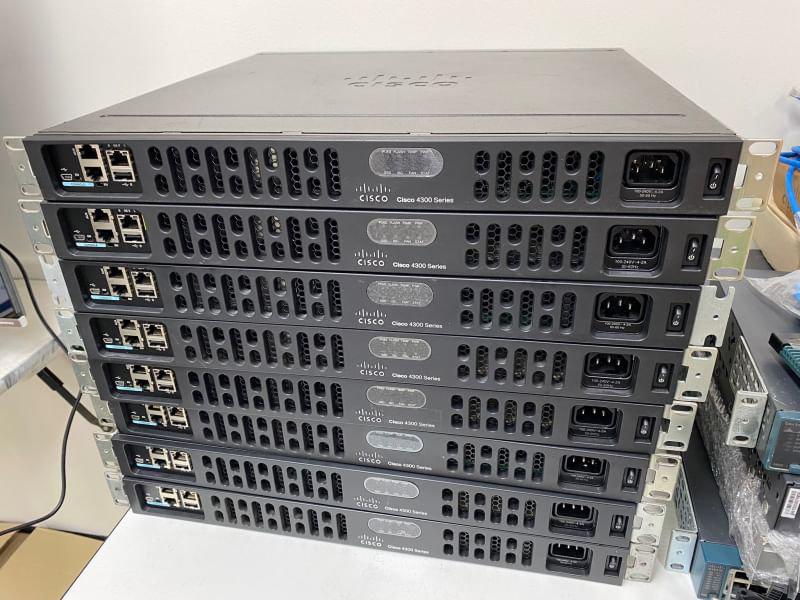 Cisco ISR4331/K9 Used 6