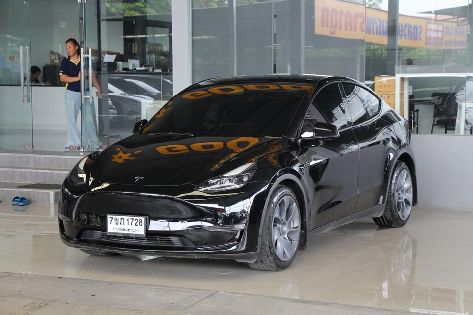 (แจ้งรหัสรถ TKG1728) TESLA MODEL Y LONG RANGER ปี 2023