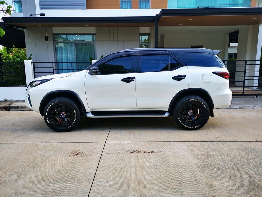 Toyota Fortuner 2.4 V (ปี 2018) SUV AT  3