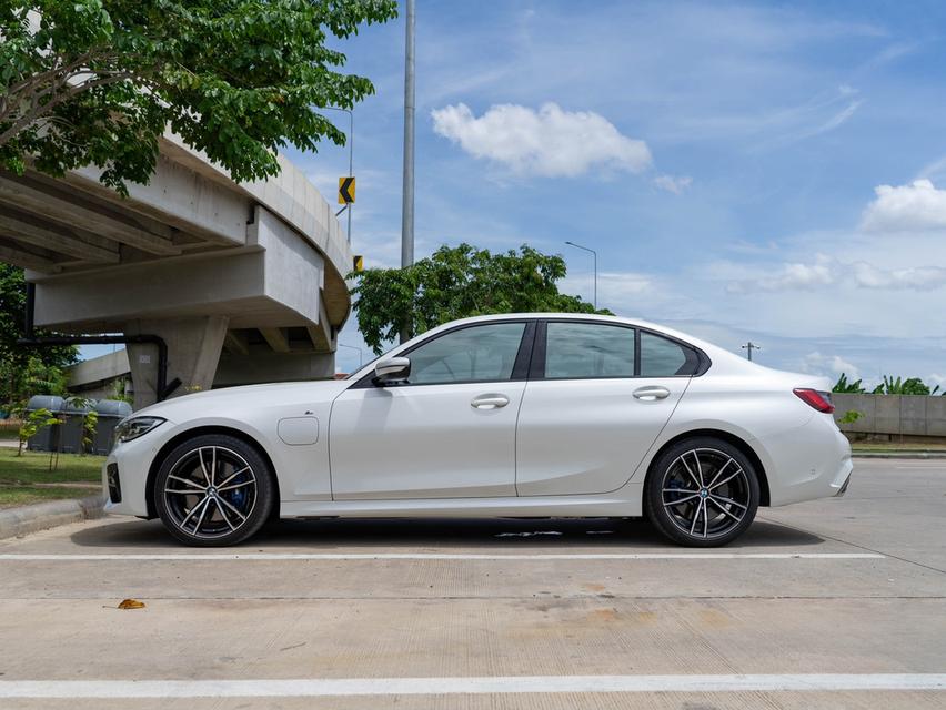 BMW 330e M Sport โฉม G20 ปี 2020 จด 24 รหัส 12AT9753 6