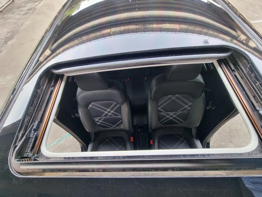 MG 3 1.5 V Sunroof AT ปี 2020 6