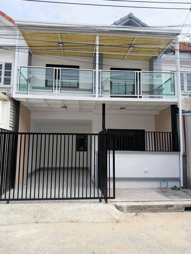 หมู่บ้านบัวทอง4 (คุณาภัทร) ถนนบ้านกล้วย-ไทรน้อยบางบัวทองทาวน์เฮ้าส์ 2 ชั้น ตกแต่งใหม่ 1