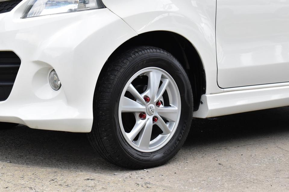 TOYOTA AVANZA 1.5S 2014 สีขาว 19
