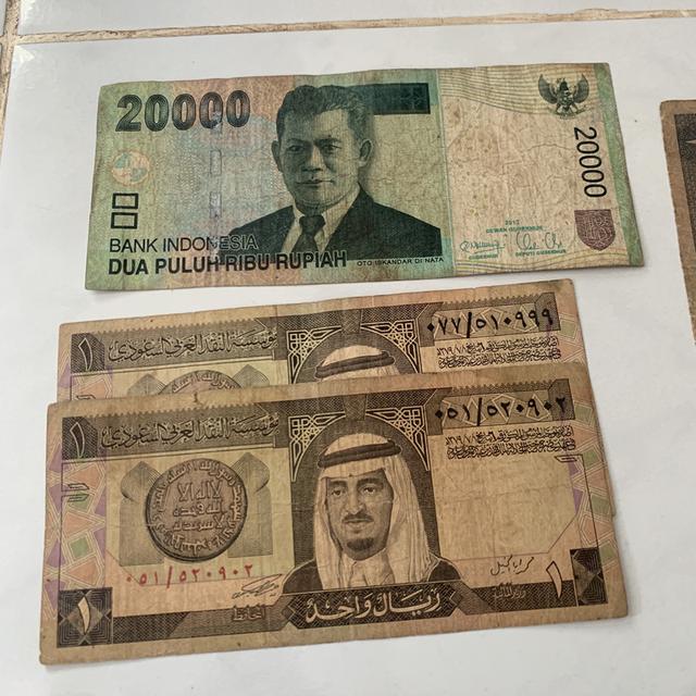 แบงค์ต่างประเทศ ใหม่เก่าสะสม รูปที่ 3